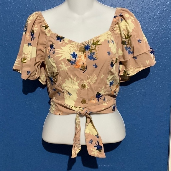 Aeropostale Women’s Top - Picture 1 of 7